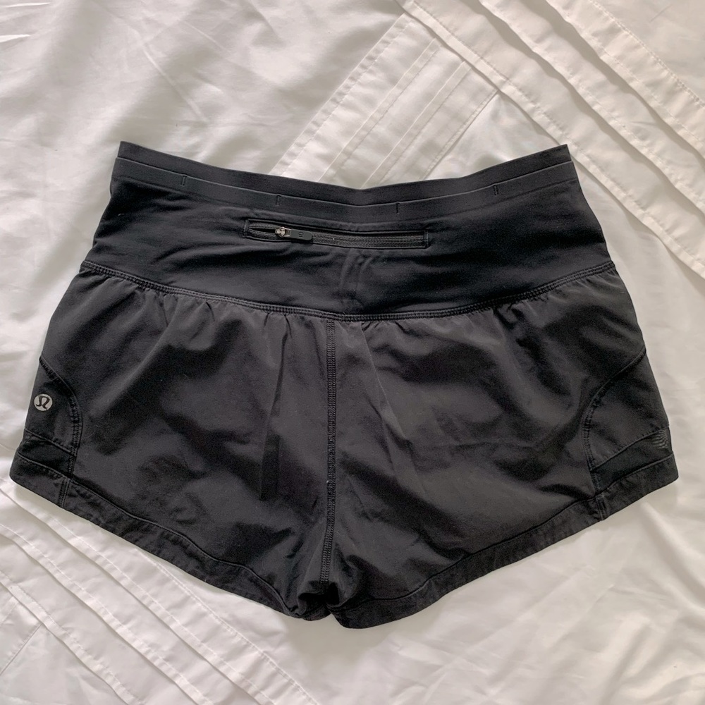 Lululemon shorts - size 6, mesh trim